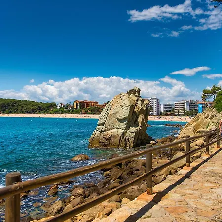 Vivalidays Rosalia - Centro * Lloret de Mar