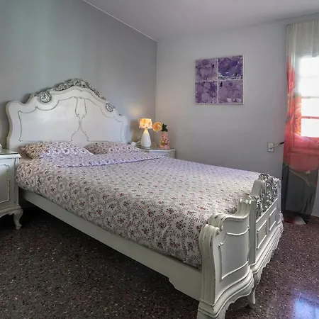 Lägenhet Vivalidays Rosalia - Centro