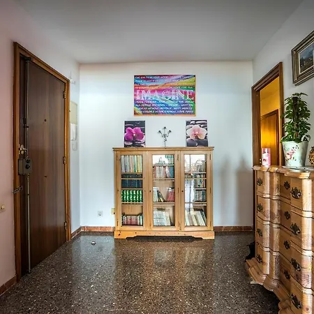 Vivalidays Rosalia - Centro Lloret de Mar