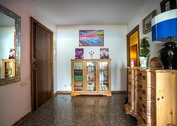 Vivalidays Rosalia - Centro Lloret de Mar